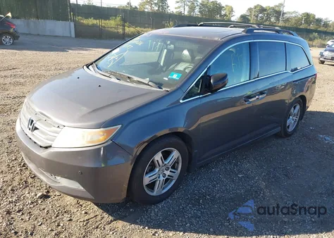 2013 Honda Odyssey Touring/Touring Elite z USA, uszkodzony, nr VIN 5FNRL5H91DB005472